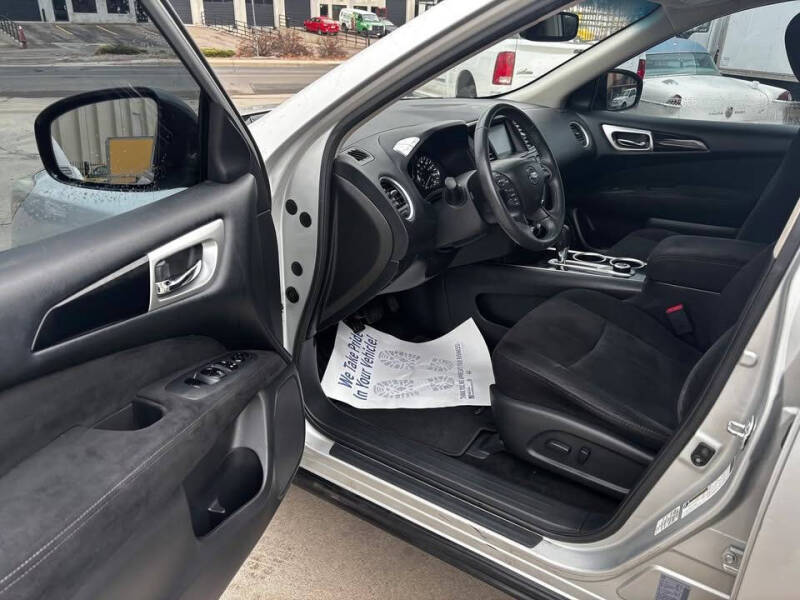 2016 Nissan Pathfinder S