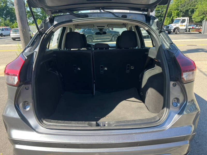 2021 Nissan Kicks S
