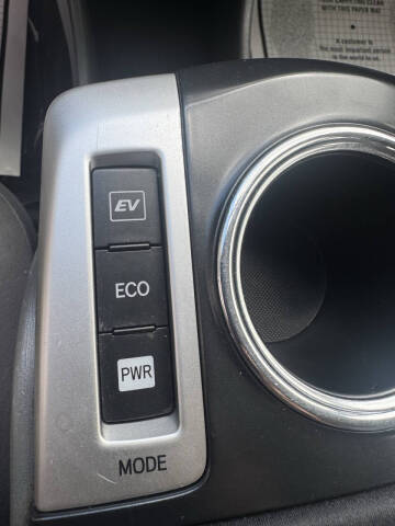 2012 Toyota Prius v Two