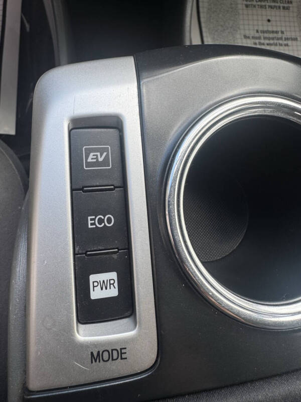 2012 Toyota Prius v Two