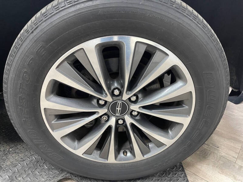 2016 Lincoln Navigator Select