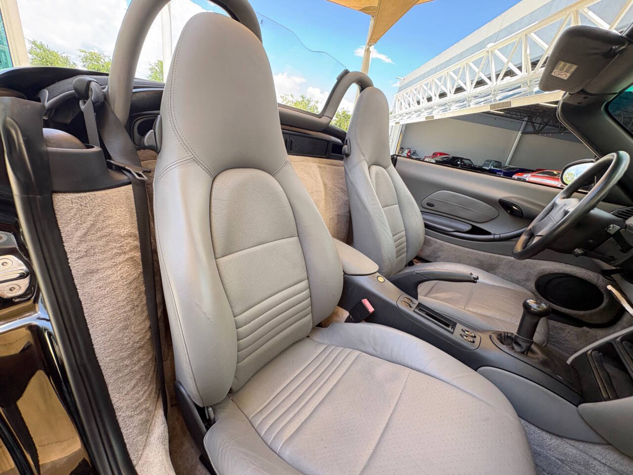 1999 Porsche Boxster 37