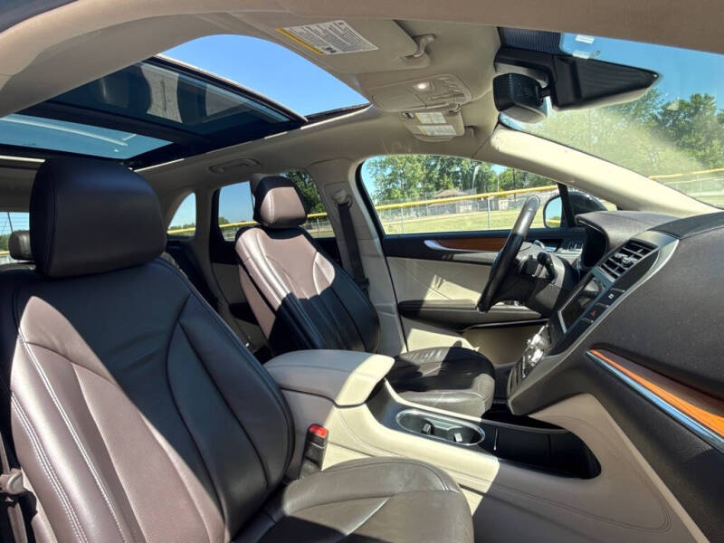 2019 Lincoln MKC Select