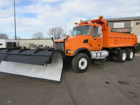 2005 Mack CV713
