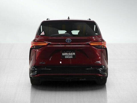 2022 Toyota Sienna XSE 7-Passenger