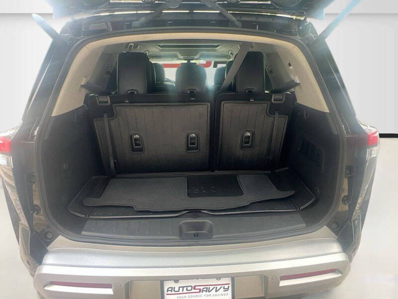 2023 Nissan Pathfinder Platinum