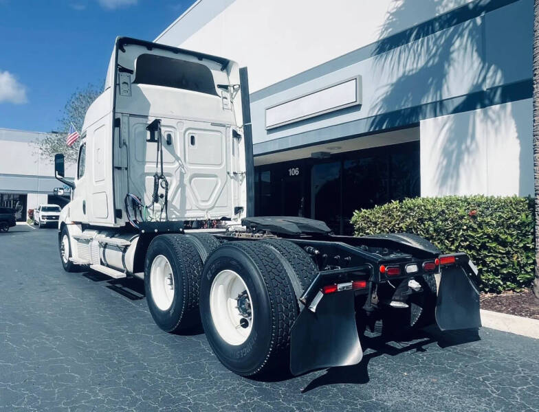2019 Freightliner Cascadia