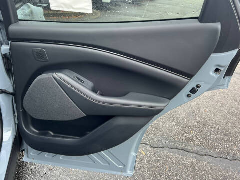 2025 Ford Mustang Mach-E Premium