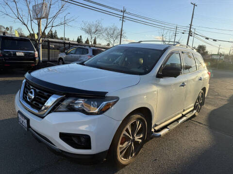 2017 Nissan Pathfinder Platinum