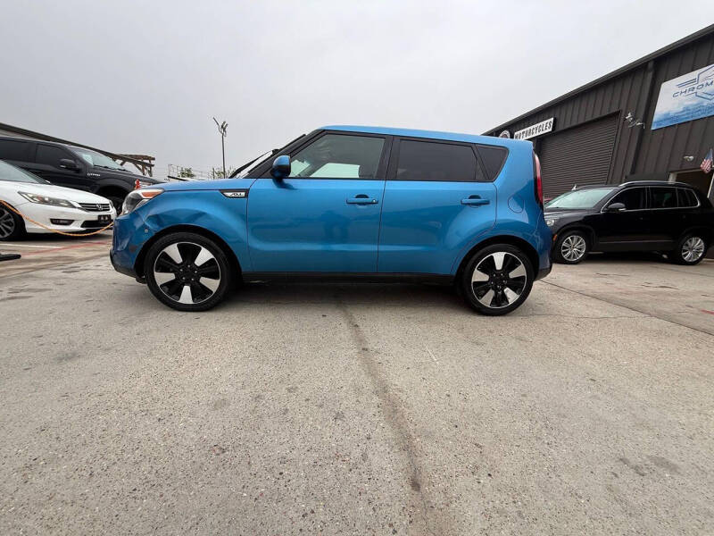 2016 Kia Soul +