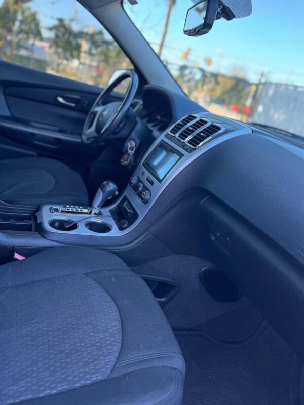 2012 GMC Acadia SLE