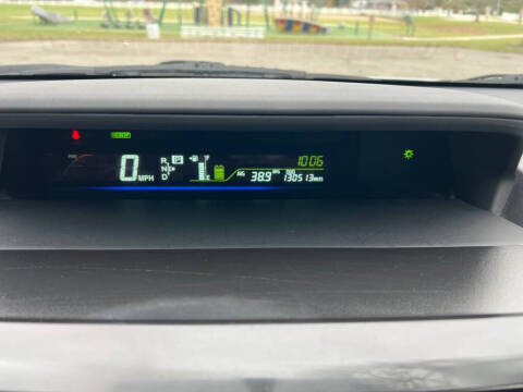 2012 Toyota Prius v Two