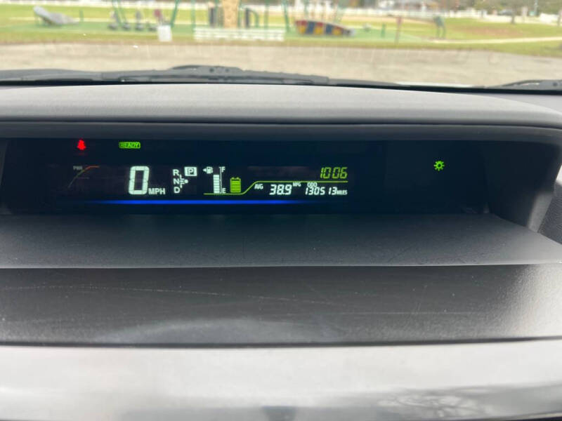 2012 Toyota Prius v Two