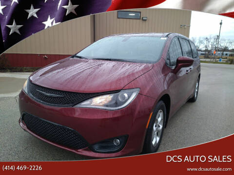 2018 Chrysler Pacifica for sale at DCS Auto Sales in Milwaukee WI
