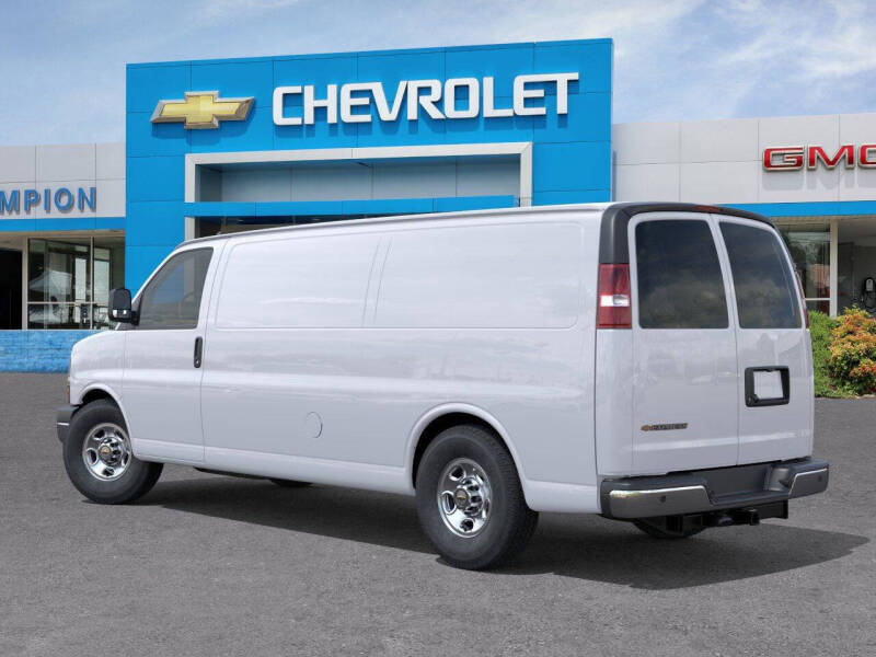 2025 Chevrolet Express 2500