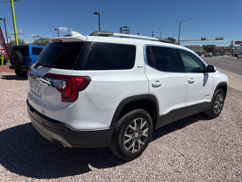 2023 GMC Acadia SLT