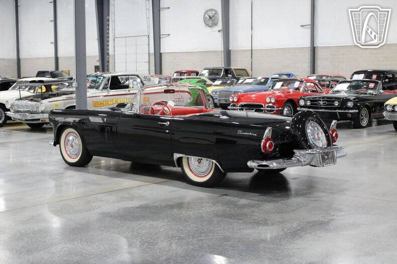 1956 Ford Thunderbird