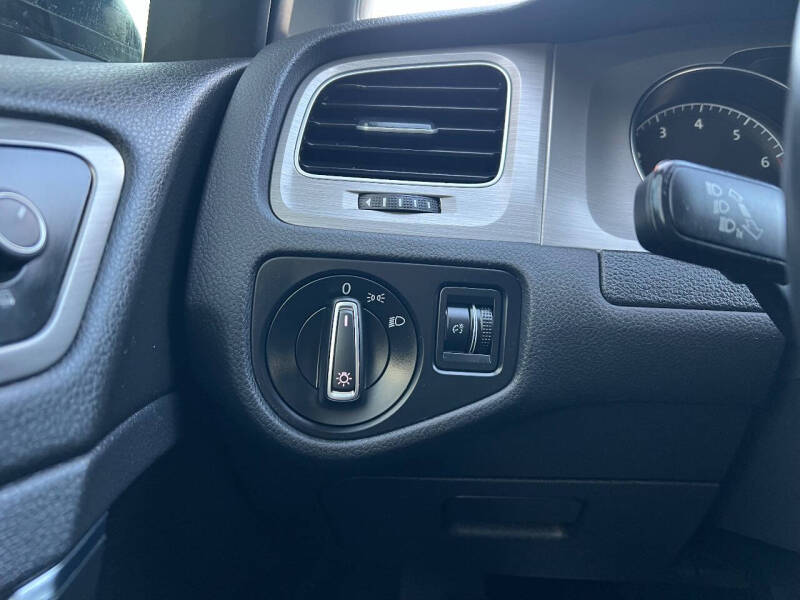 2016 Volkswagen Golf SportWagen TSI S