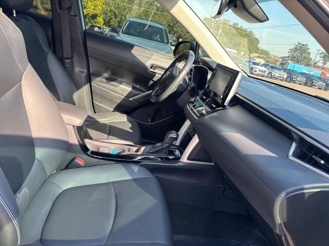 2022 Toyota Corolla Cross XLE