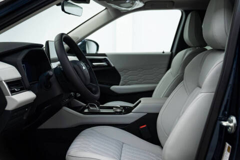 2025 Mitsubishi Outlander PHEV SEL