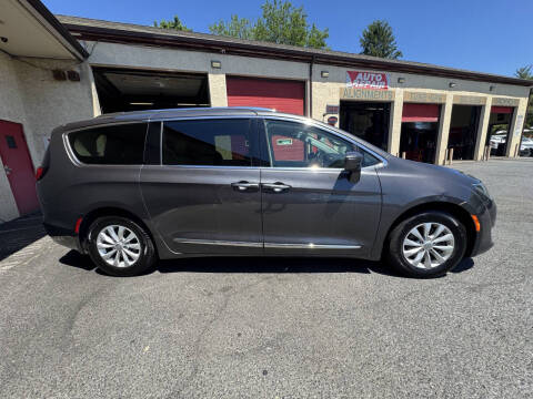 2019 Chrysler Pacifica Touring L 35th Anniversary