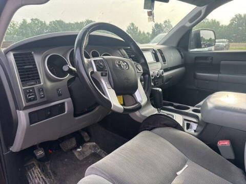 2015 Toyota Sequoia SR5