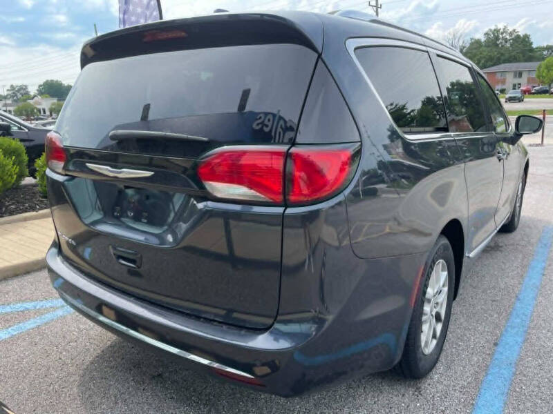 2020 Chrysler Pacifica Touring L