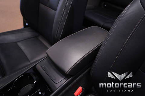 2024 Volvo XC40 B5 Plus Dark Theme
