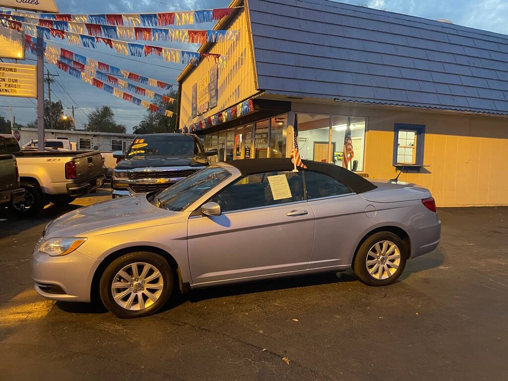 2014 Chrysler 200 for sale at Michael Johnson @ Allens Auto Sales Hopkinsville in Hopkinsville, KY