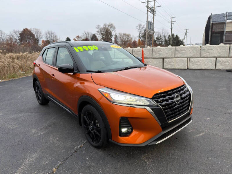 2023 Nissan Kicks SR