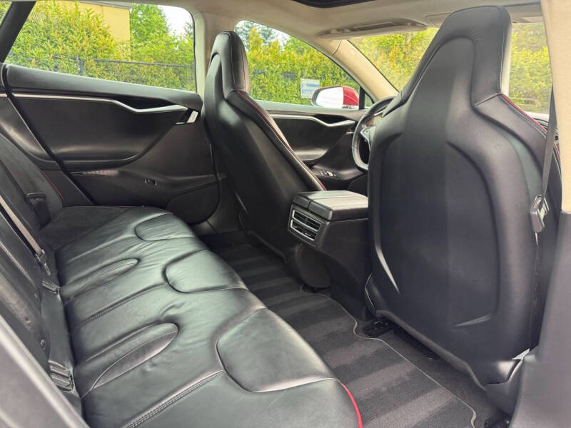 2013 Tesla Model S Performance