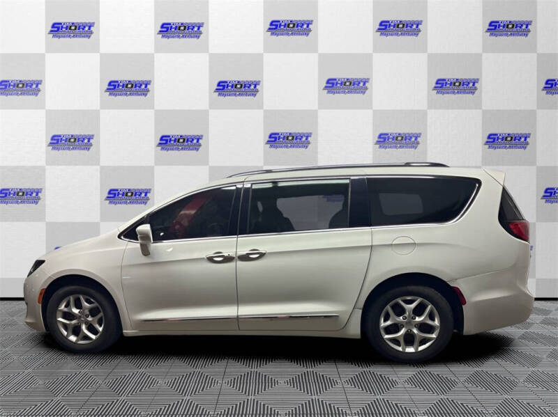 Used 2020 Chrysler Pacifica Touring L with VIN 2C4RC1BG7LR115297 for sale in Maysville, KY