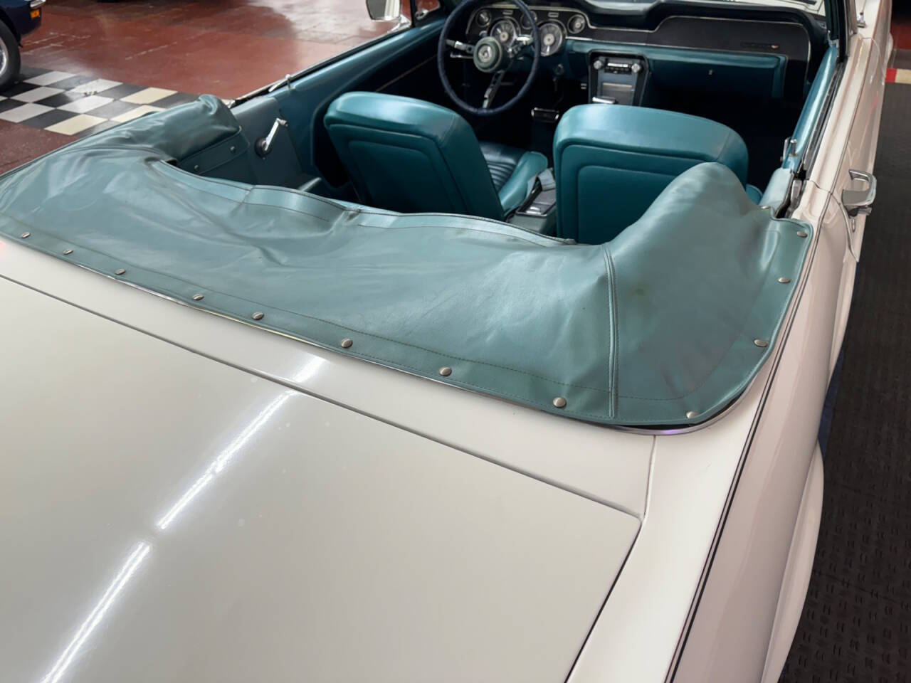 1967 Ford Mustang 21
