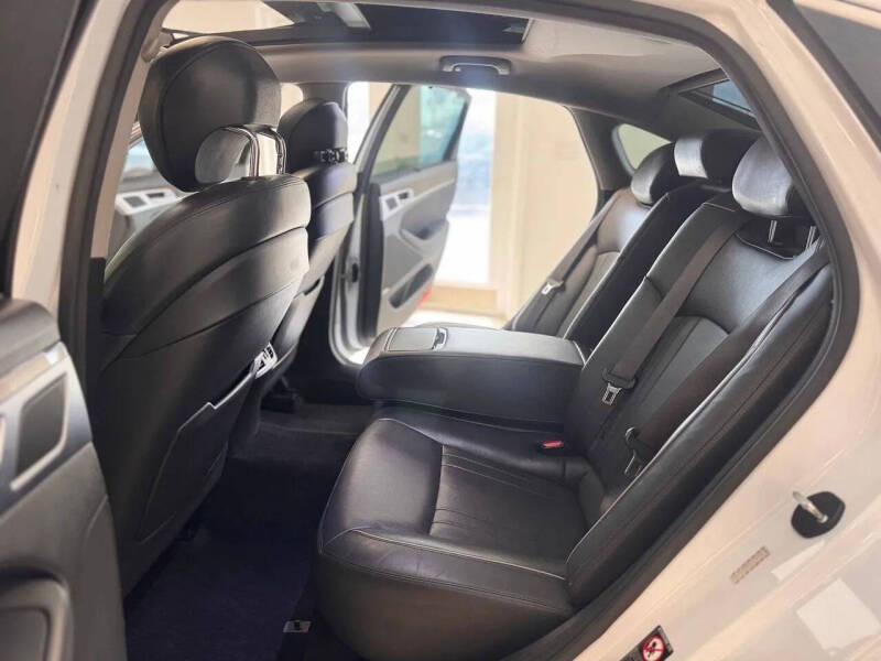 2016 Hyundai Genesis