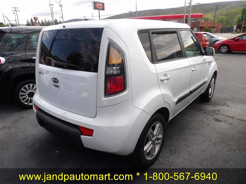 2011 Kia Soul +