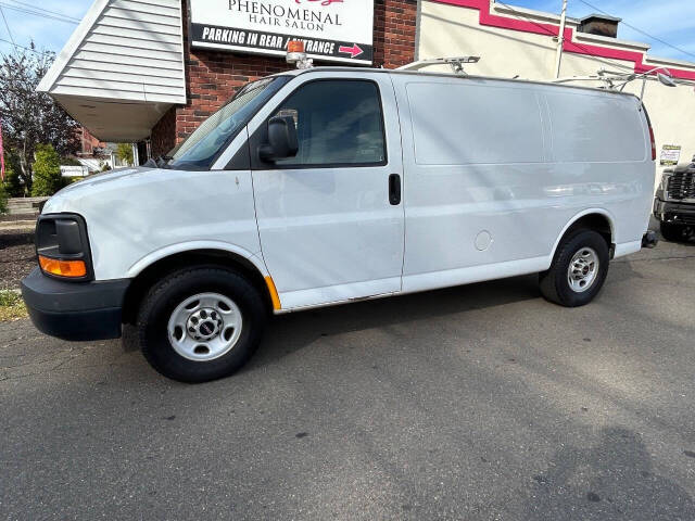 2014 GMC Savana Cargo Work Van's photo