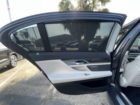 2022 BMW 7 Series 745e xDrive