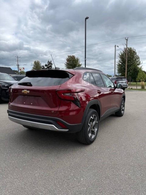 2024 Chevrolet Trax LT