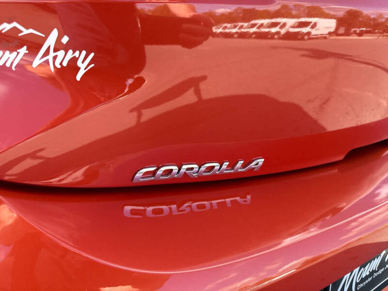 2025 Toyota Corolla Hatchback SE