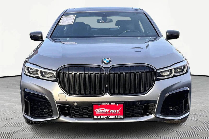 2022 BMW 7 Series 740i