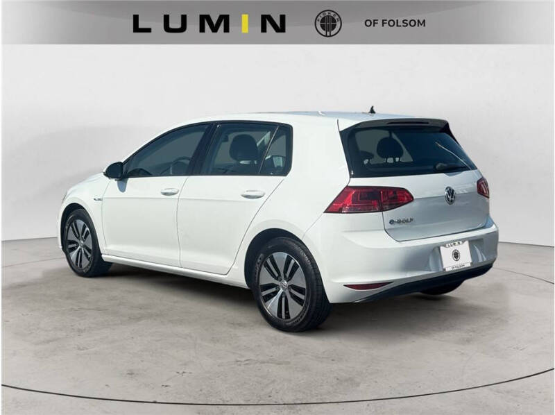 2016 Volkswagen e-Golf SE