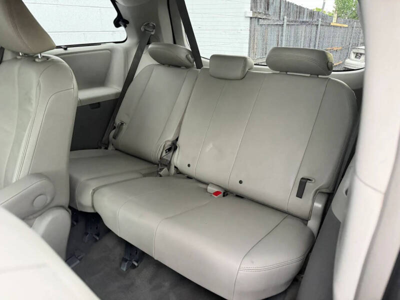 2014 Toyota Sienna