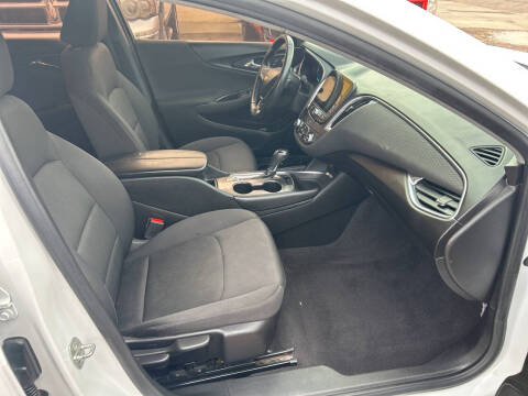 2017 Chevrolet Malibu LT