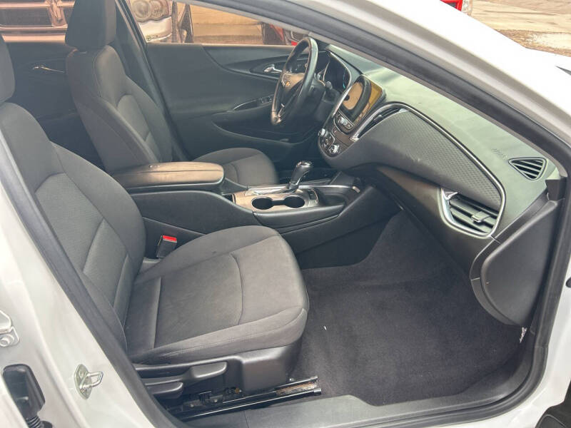 2017 Chevrolet Malibu LT