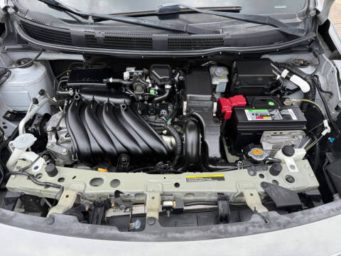 2012 Nissan Versa 1.6 SV
