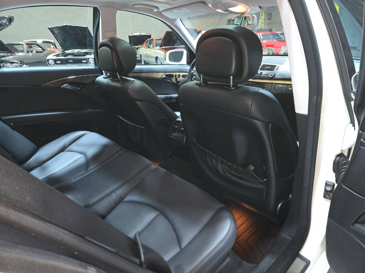 2009 Mercedes-Benz E-Class 56