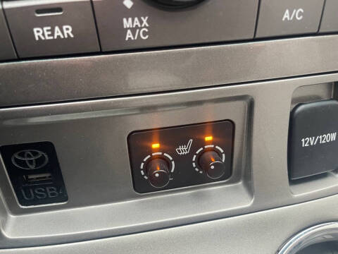 2011 Toyota Highlander SE