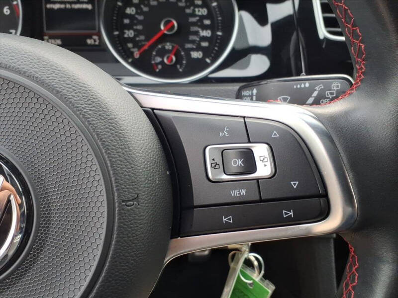 2019 Volkswagen Golf GTI S