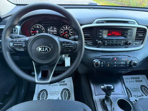 2016 Kia Sorento LX