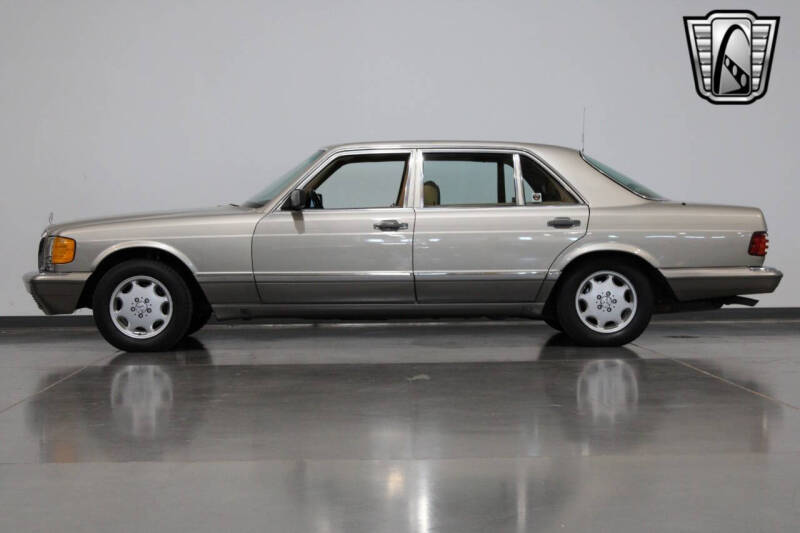 1988 Mercedes-Benz 560-Class 560 SEL